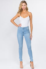 KEEP IT MOVING SKINNY JEANS